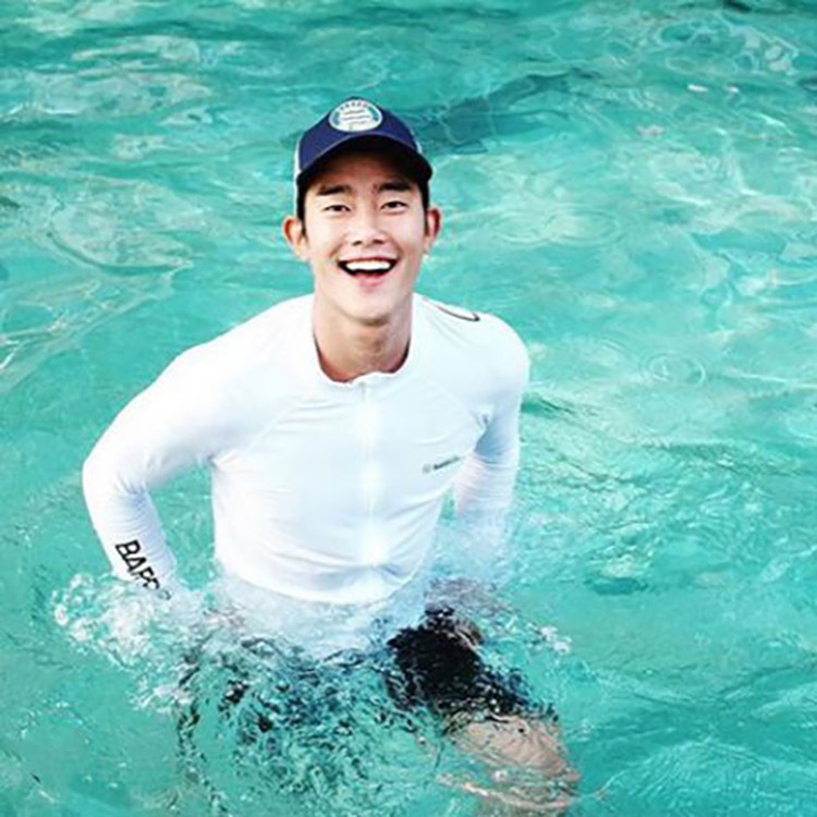 Новый корейский стильный гидрокостюм с молнией для мужчин, водные лыжи, раздельный, длинный рукав, защитный купальник от солнца, для серфинга, сноркелинга, от медуз