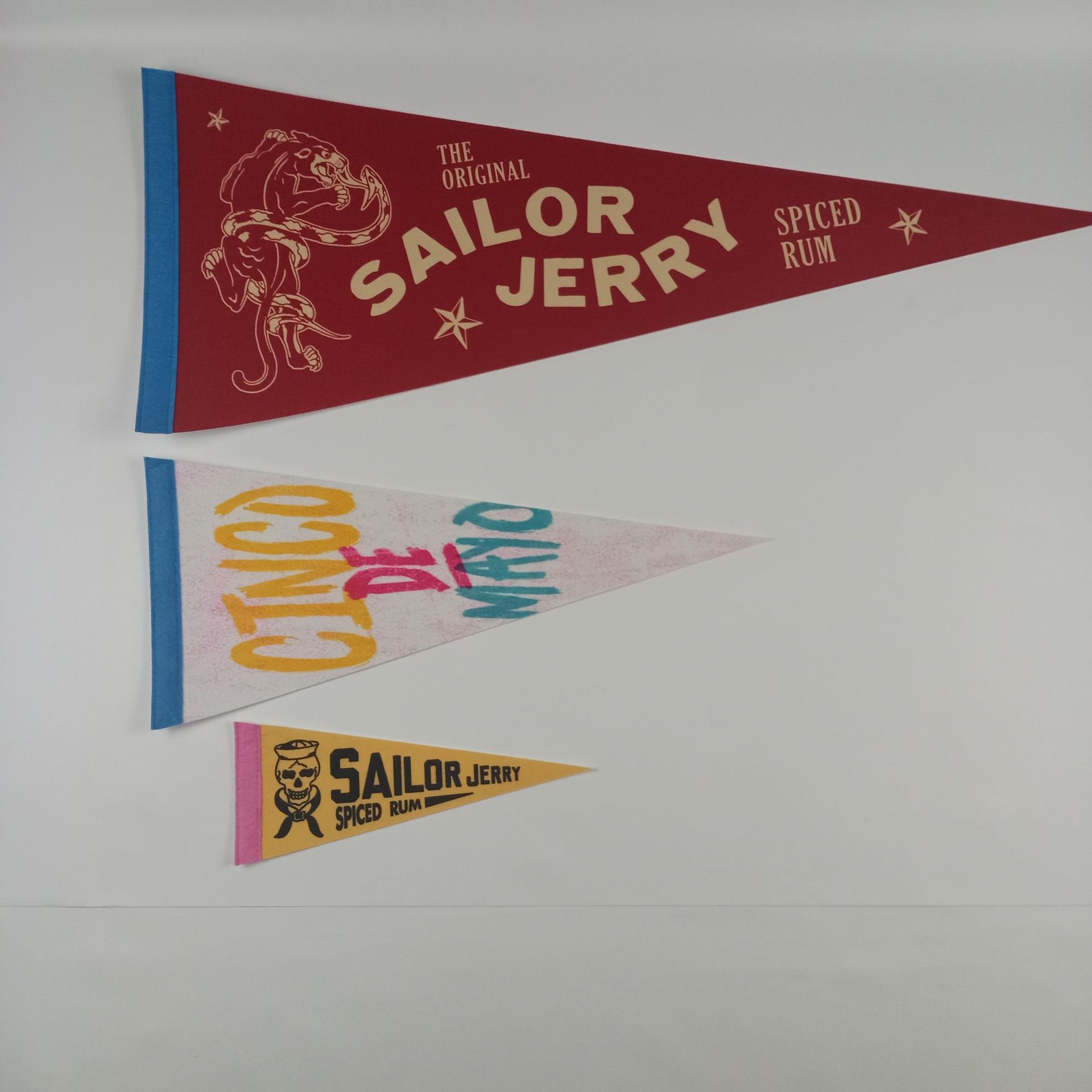 320g Felt Fabric Triangular Flag Advertising Banner Advertising Pennant Can Be Printed with Logo Low Minimum Order Quantity One Side