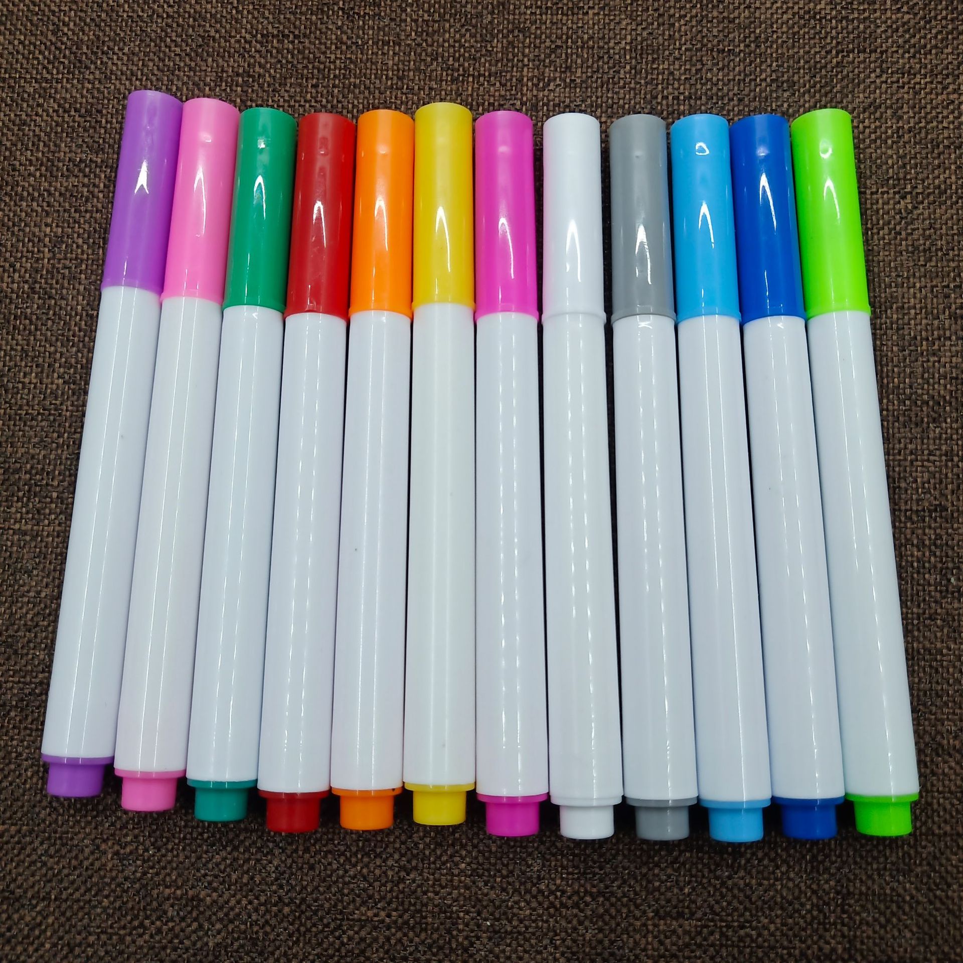 Color liquid chalk dust-free erasable LED fluorescent light board pen children graffiti painting blackboard pen wholesale