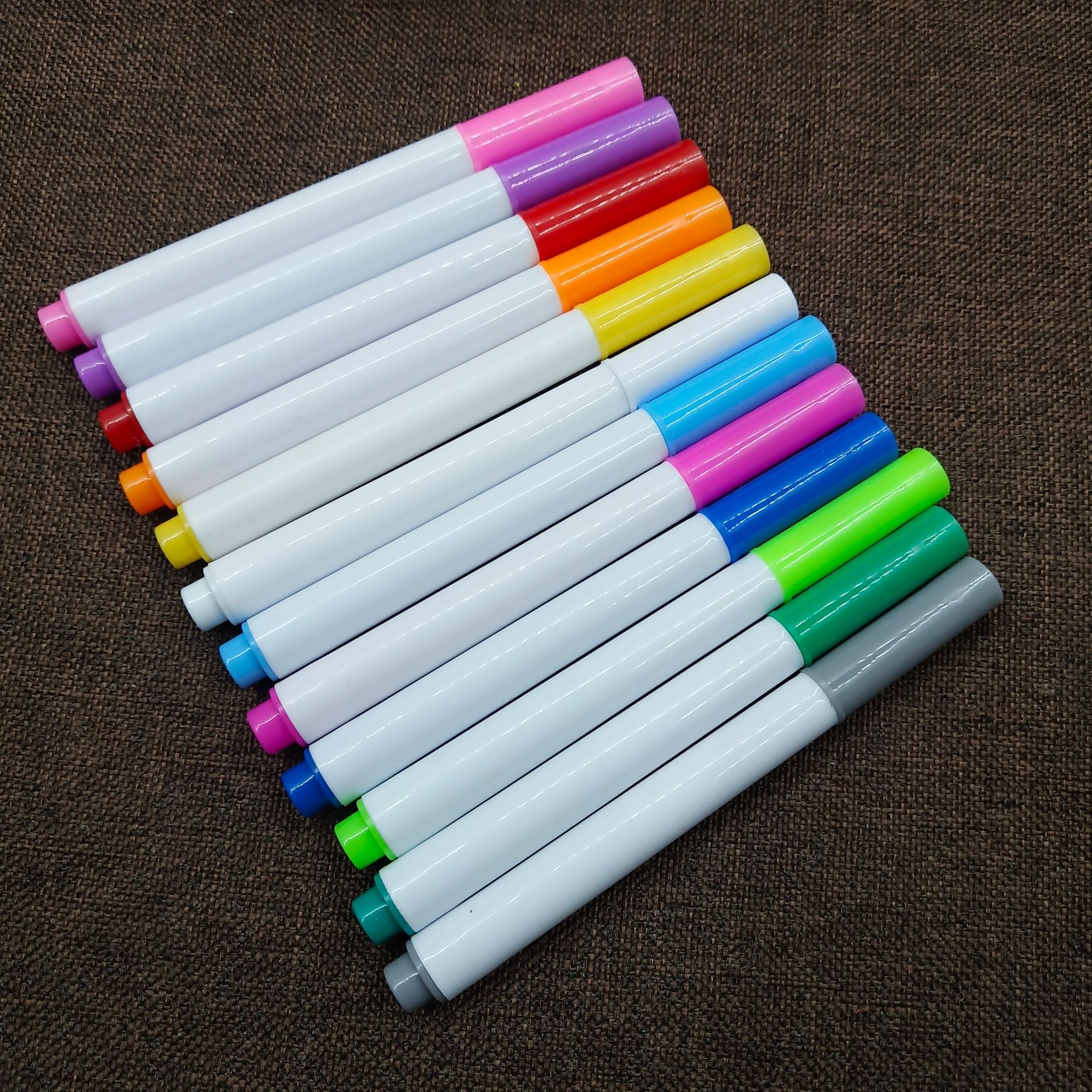 Color liquid chalk dust-free erasable LED fluorescent light board pen children graffiti painting blackboard pen wholesale