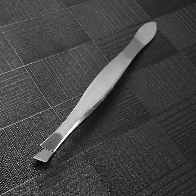 Non-embroidered steel eyebrow clamp tweezers eyebrow trimming clamp oblique mouth eyebrow plucking pliers stall supply
