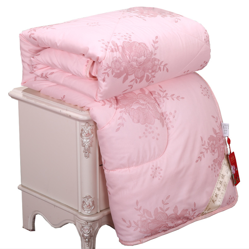 Source factory silk quilt gift quilt spring and autumn quilt jewelry will sell gift box thickened warm winter quilt core