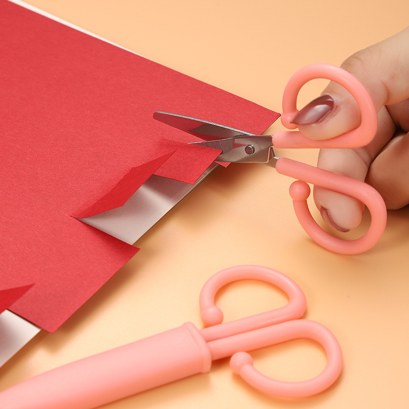 Factory wholesale small scissors with protective cover student hand-cut thread scissors household stainless steel straight children's scissors