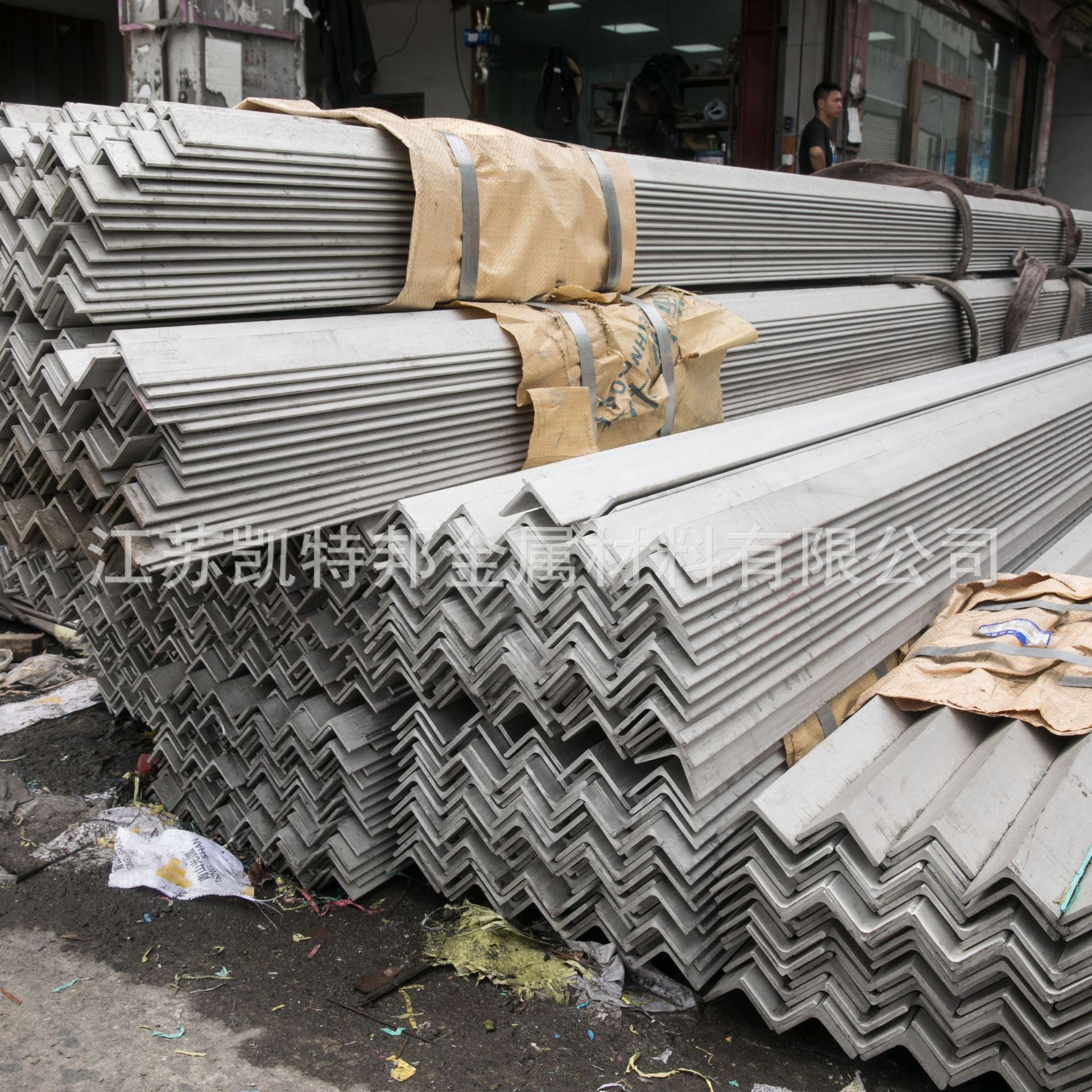 Manufacturer Customized Stainless Steel Angle Steel 304 Angle Steel Angle Iron, Various Specifications Can Be Cut and Punched Stainless Steel Angle Steel