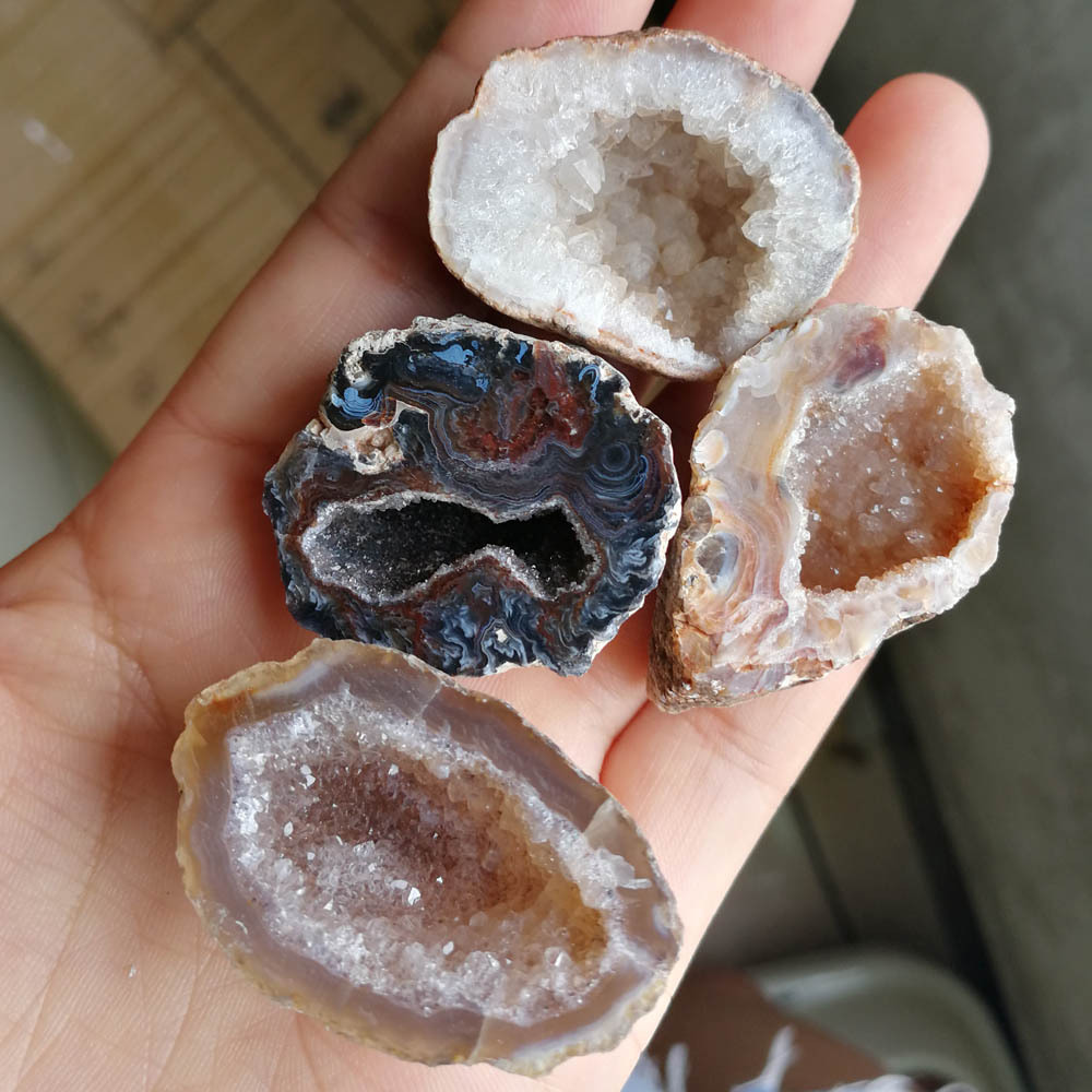 Natural Agate Bare Stone Mini Cornucopia Crystal Cave Original Ore Crystal Cluster diy Stone Accessories Home Decoration Ornaments