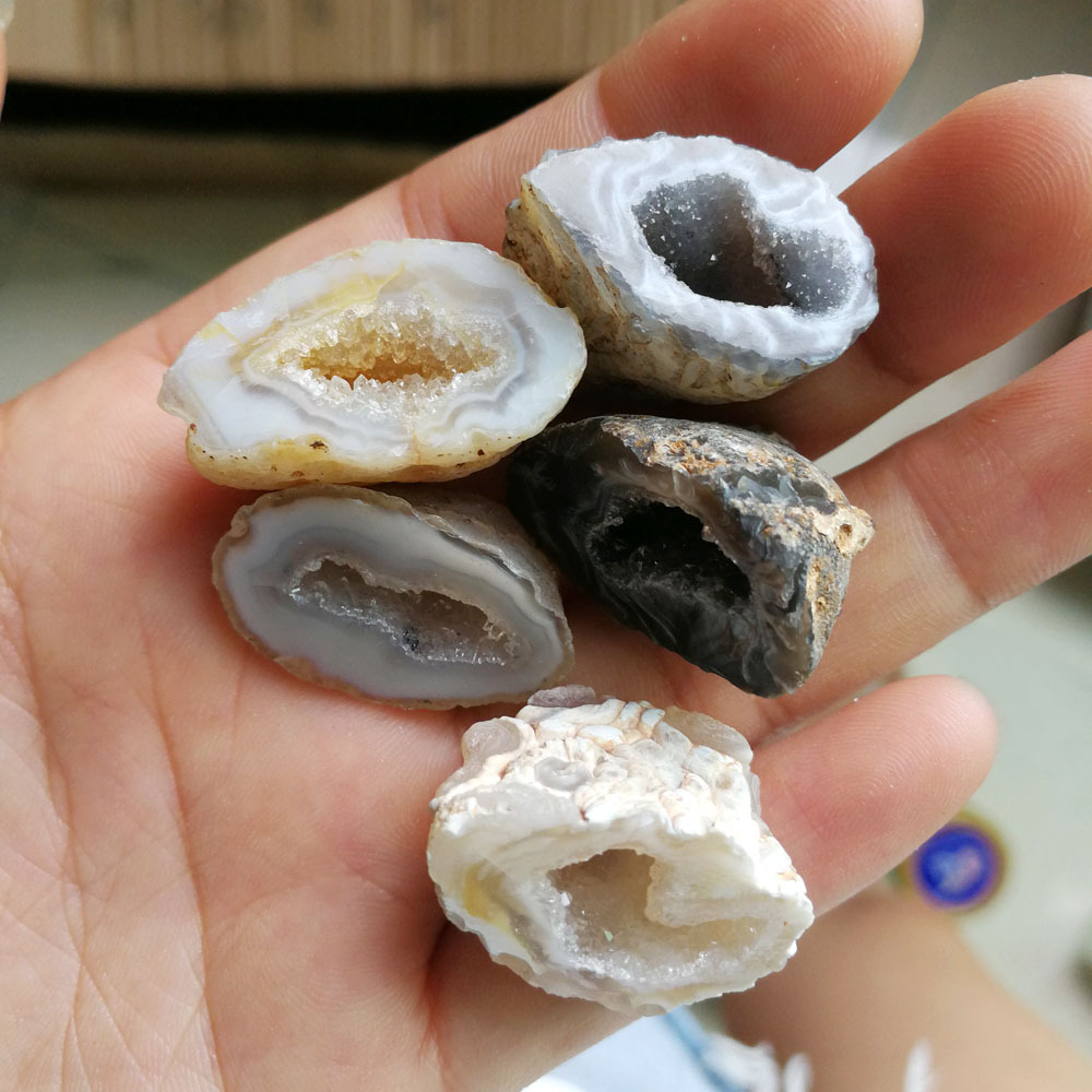 Natural Agate Bare Stone Mini Cornucopia Crystal Cave Original Ore Crystal Cluster diy Stone Accessories Home Decoration Ornaments