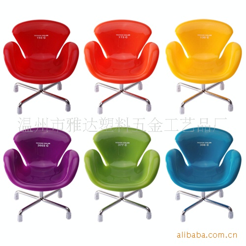 Дизайнерский стул маленький держатель для мобильного телефона креативный стул для мобильного телефона подарок логотип пластиковый стул PP