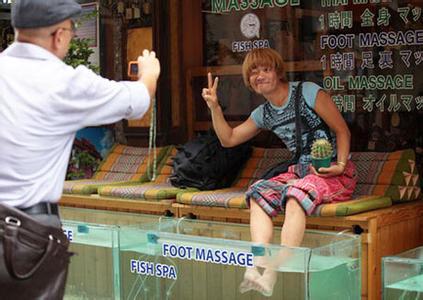 Оптовая рыба для массажа ног Kiss Fish из Гуанчжоу, массаж с рыбой Kiss Fish, производитель с честным управлением