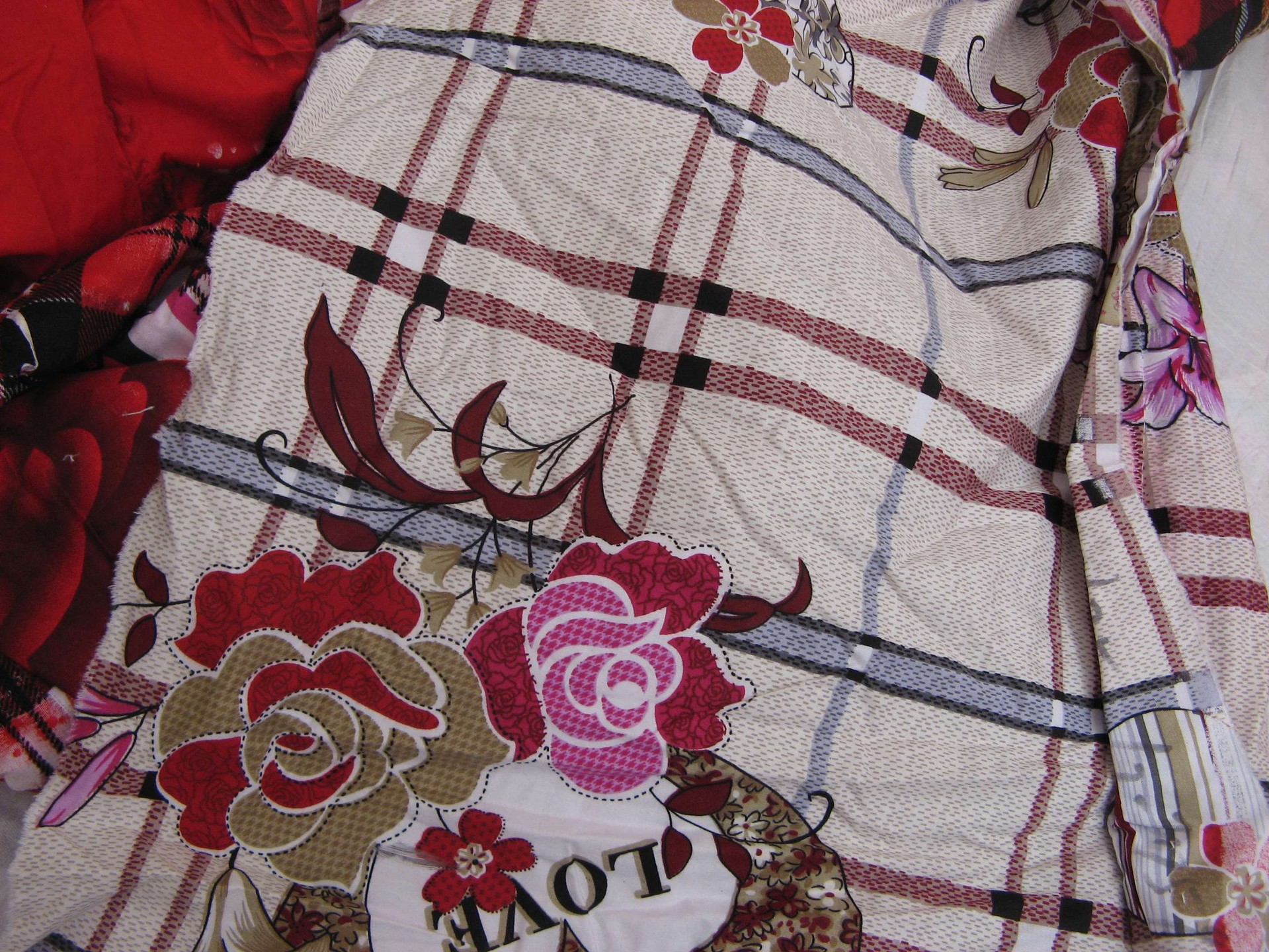 In Stock Terry Cloth Shredded White Colorful Light Colorful Cotton Wiping Machine Cloth Cotton Chemical Fiber Oil-Absorbing and Water-Absorbing Lint-Free Rag