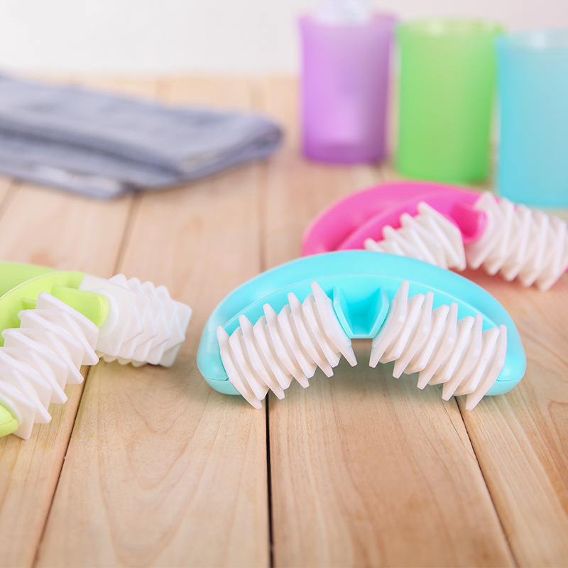 Plastic massager plastic manual roller massager double wheel massager round handle massager Taobao hot wholesale