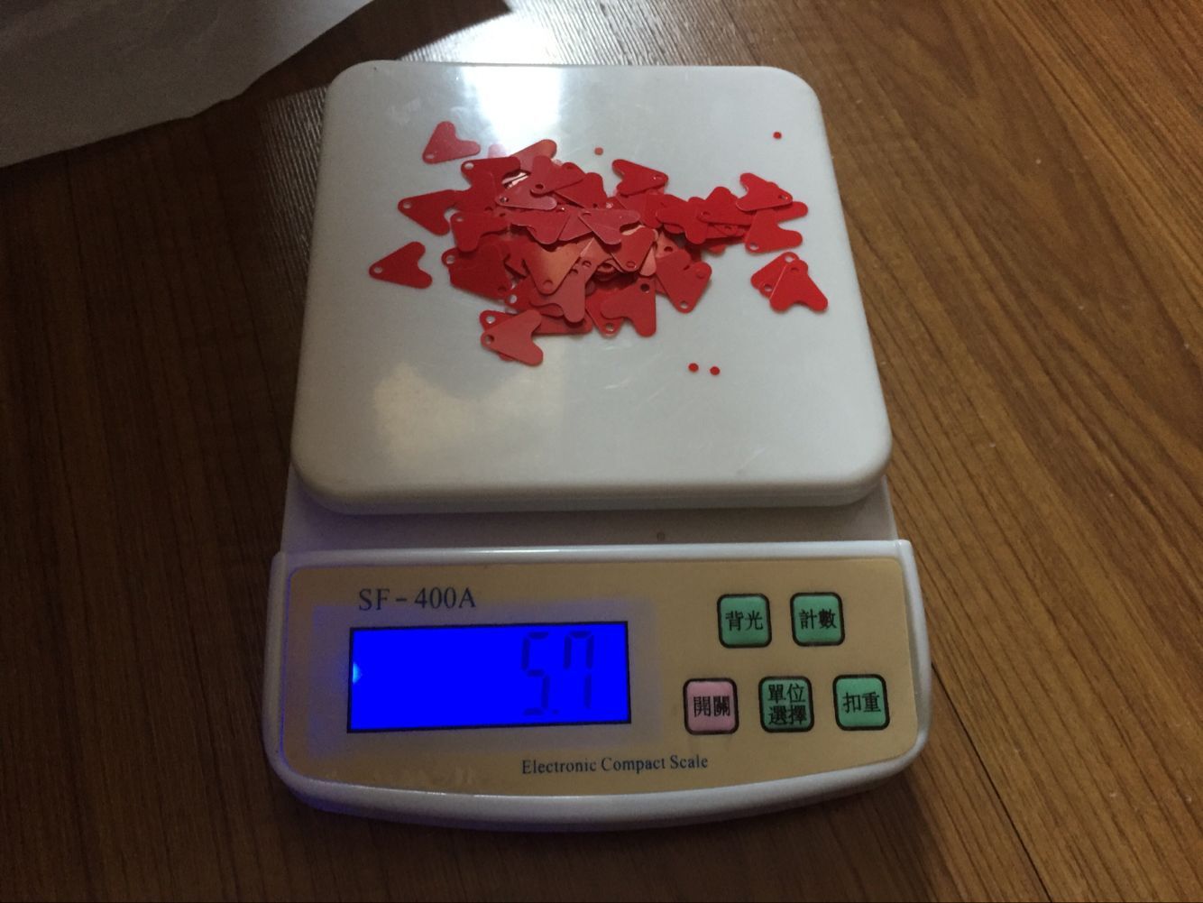 Plastic Fishtail Small Red Heart Piece Fake Bait Sequin Fish Tail Lure Accessories Plastic Red Piece Heart-shaped Small Piece Small Fish Tail