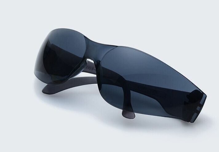 Factory Wholesale Labor Protection Glasses Wholesale Windproof Safety Protective Glasses Dustproof Medical Goggles