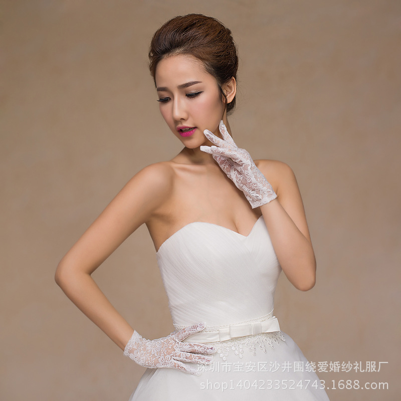 Wholesale short lace bridal gloves wedding full finger wedding gloves wedding dress accessories white/red/black