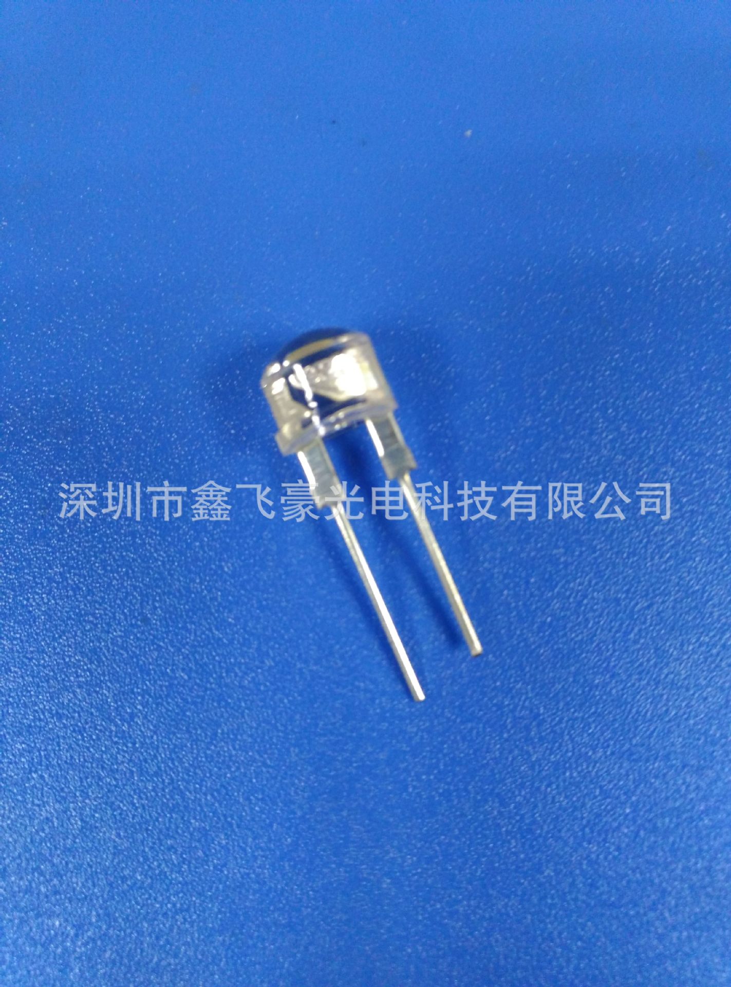 Shenzhen factory directly supply F8/8mm straw hat warm white light 0.5W direct plug large bracket LED light emitting diode