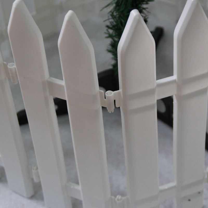 Christmas Tree Fence Fence Stitching Plastic Fence Christmas Tree Decoration Non-woven Thickened Christmas Flag Christmas Decoration