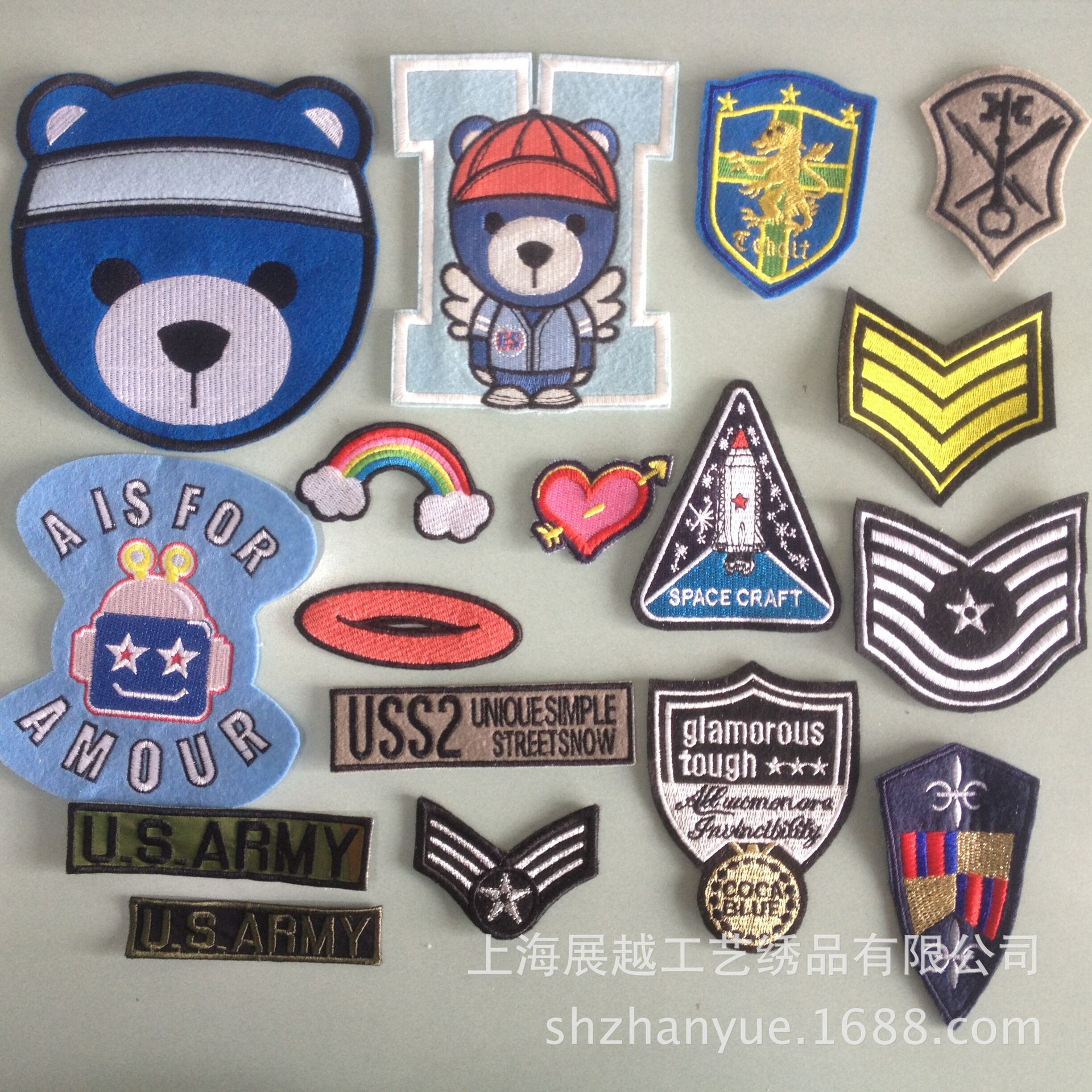 обработка вышивки логотипов компаний, индивидуальная вышивка на одежде, компьютерная вышивка, наклейки на ткани