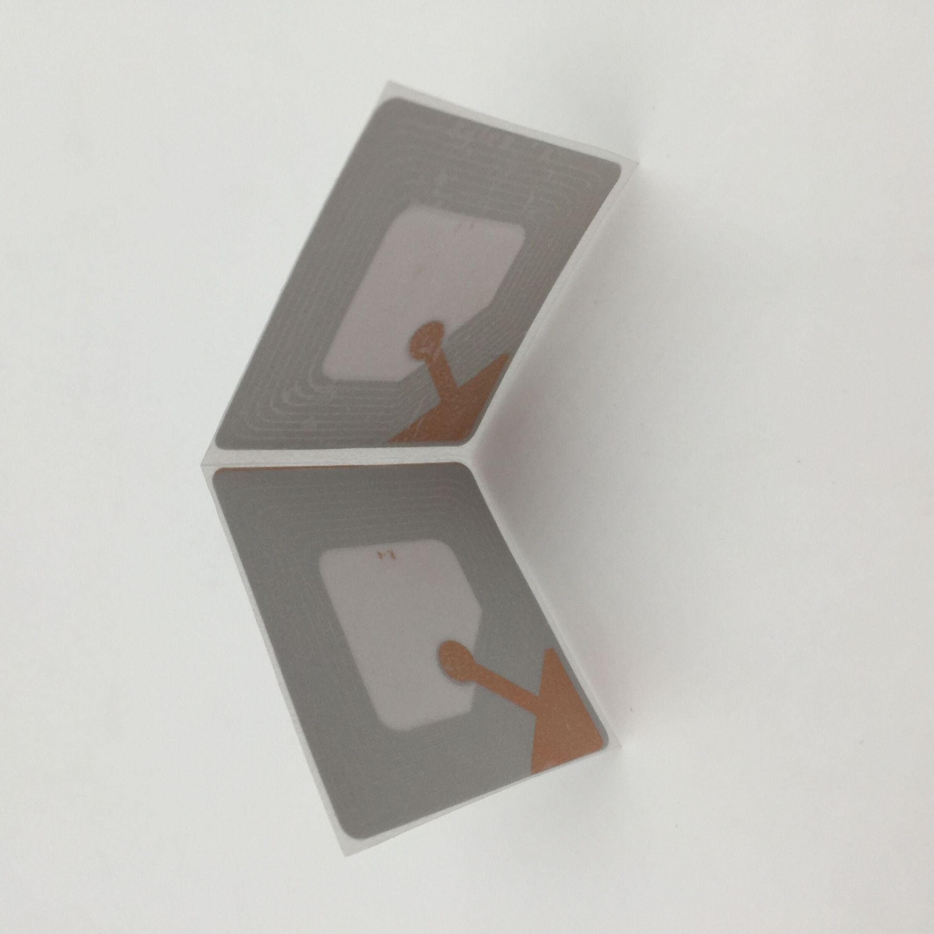 RF label soft label 40*40 soft label 8.2MHZ radio frequency label supermarket anti-theft label