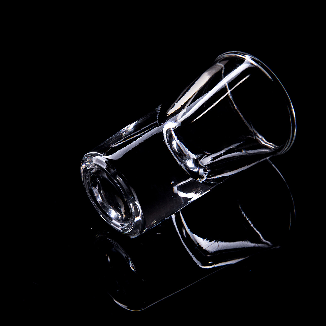 Hot sale small wine glass thick bottom wine swallow glass small wine glass wine glass manufacturers wholesale glass