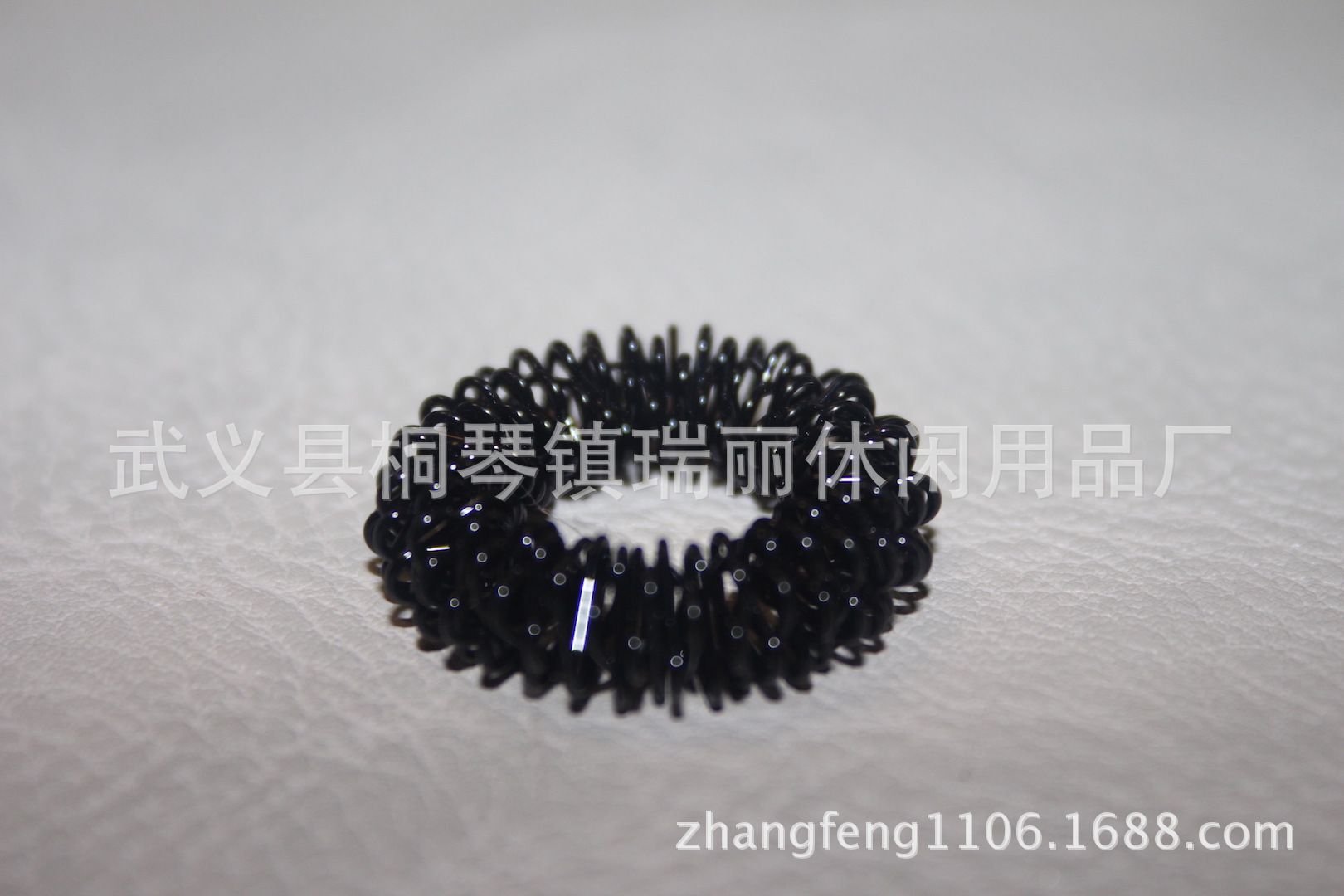 Spring Massage Ring Physiotherapy Massager Acupressure Relaxation Heat Therapy Timed Massage