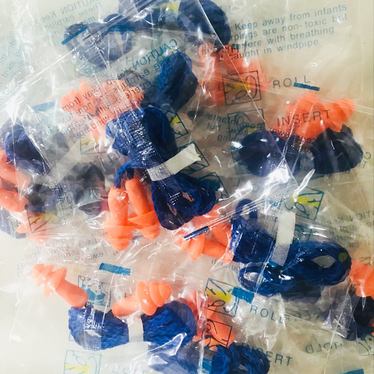 Anti-Noise Christmas Tree Wired Earplugs Silicone Bulk Earplugs Soundproof Earplugs Manufacturer Ready Supply