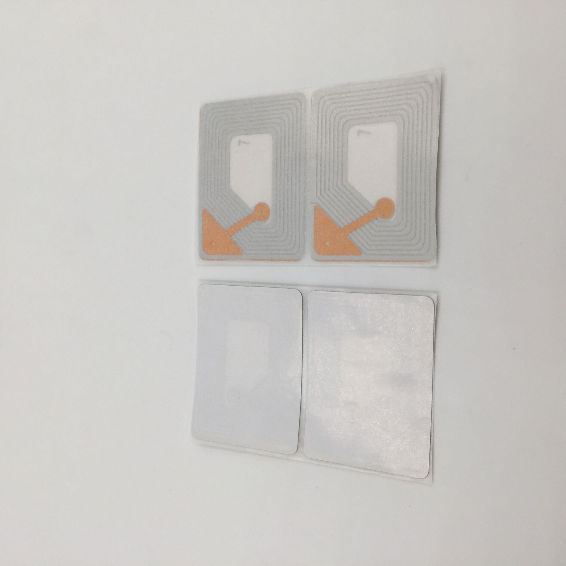 RF label soft label 40*40 soft label 8.2MHZ radio frequency label supermarket anti-theft label