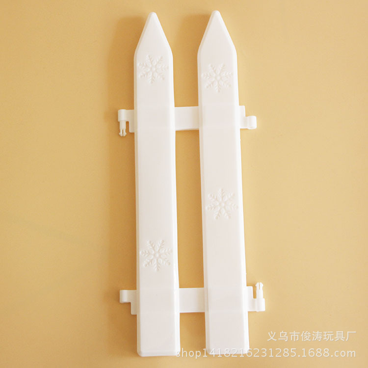 Christmas Tree Fence Fence Stitching Plastic Fence Christmas Tree Decoration Non-woven Thickened Christmas Flag Christmas Decoration