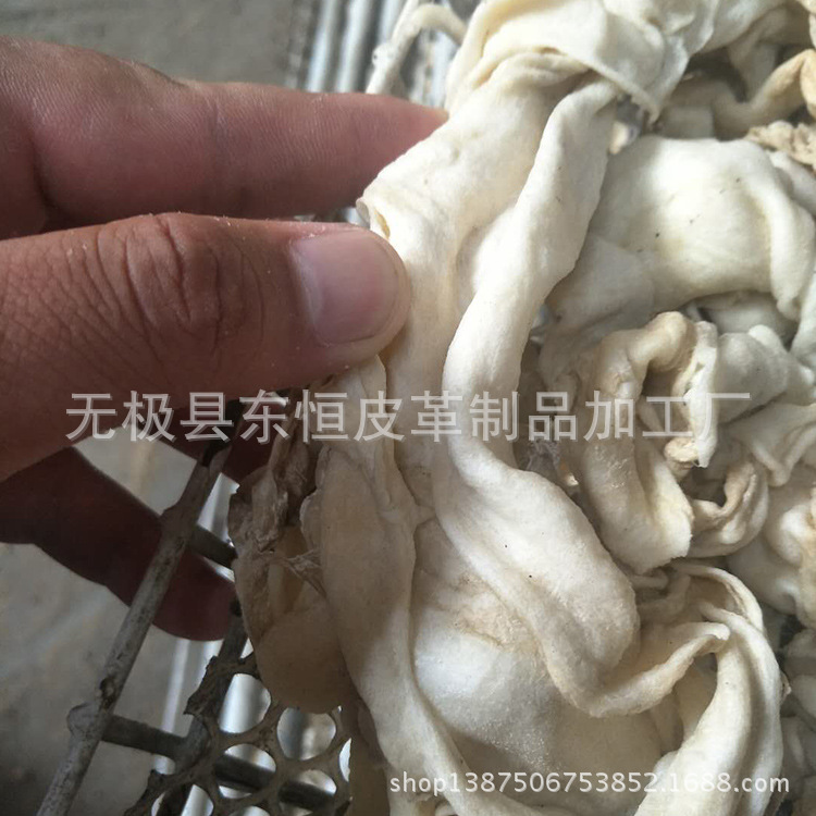Hebei Wuji Foam Dry Cowhide Waste Manufacturer Sells Cowhide Scraps at Low Prices