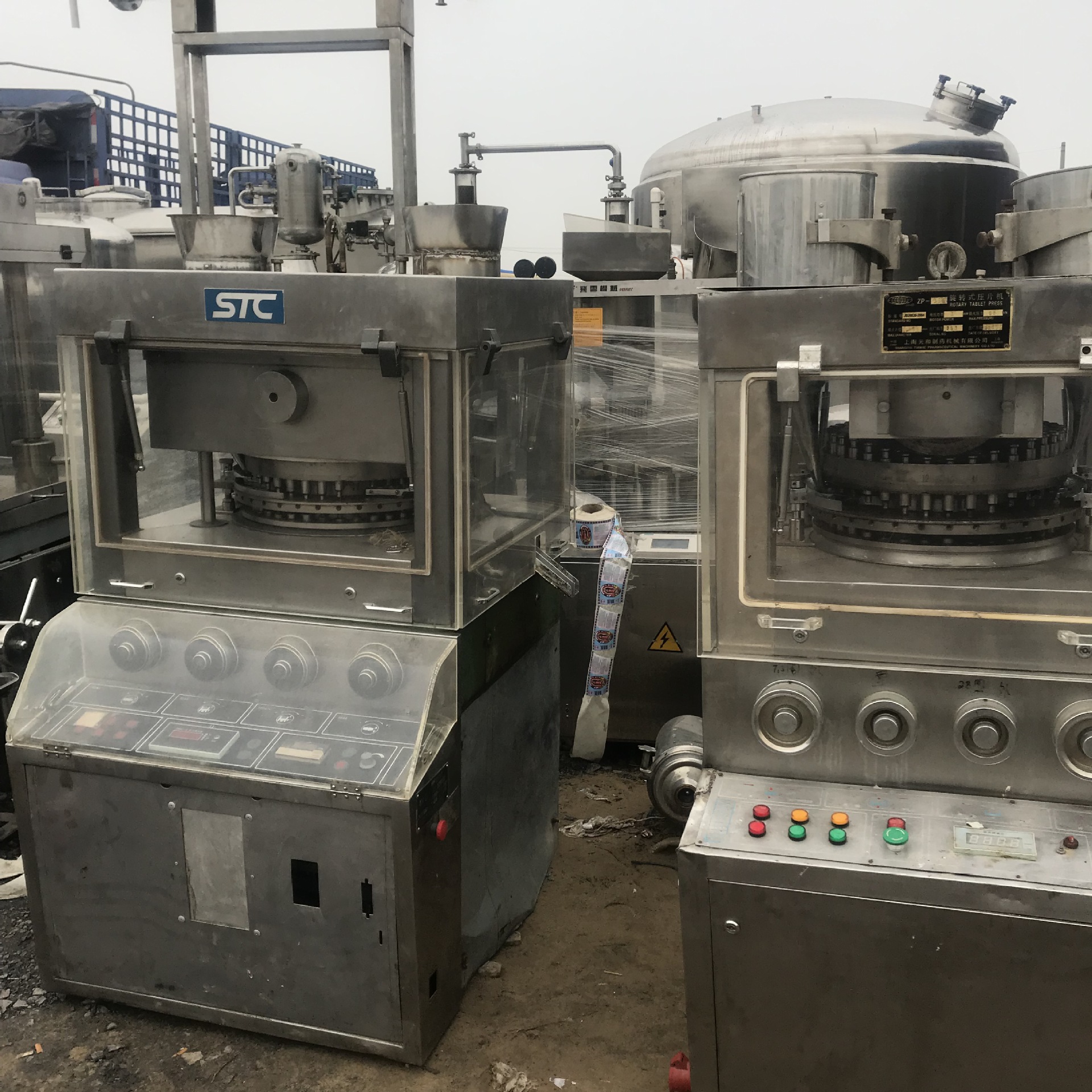Б/у низкоскоростной ротационный таблеточный пресс, б/у автоматический ротационный непрерывный таблеточный пресс Zp3, таблеточный пресс из Шанхая