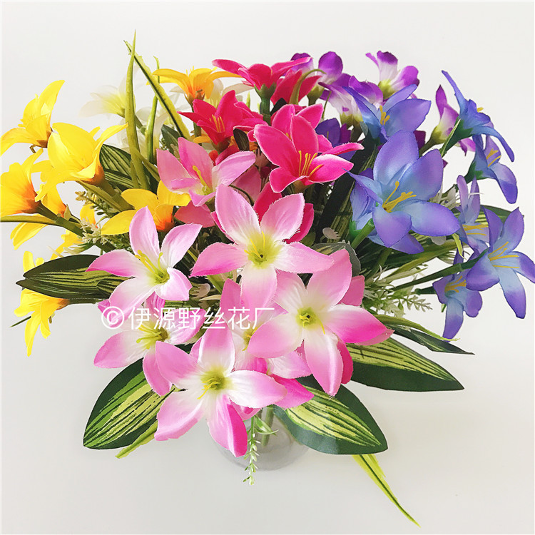 Simulation 10 head Lily perfume lily artificial flower Tiger Orchid artificial flower wholesale silk flower living room decoration wedding