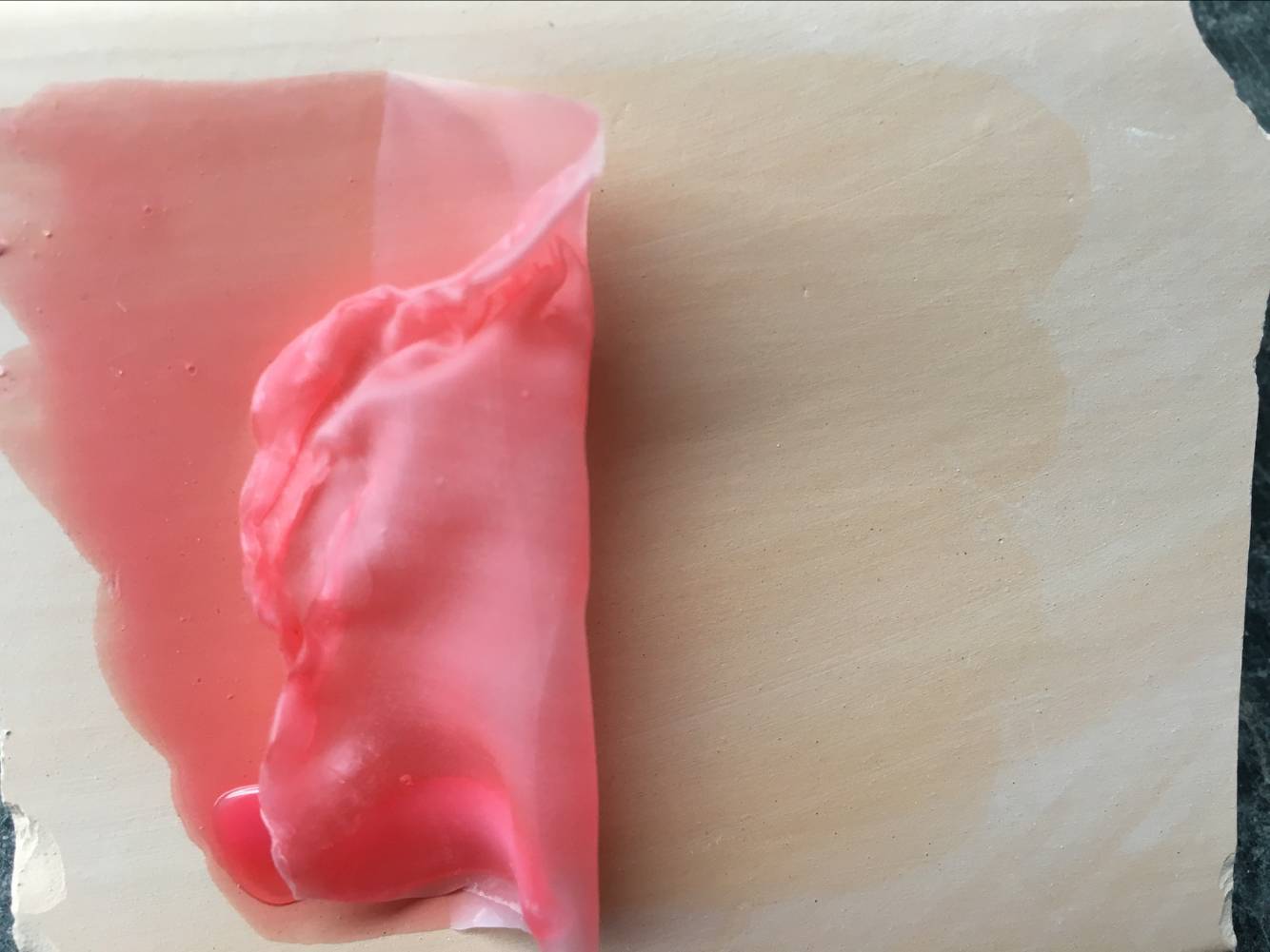 Керамический водорастворимый клеевой состав, стеклянный клеевой состав, клеевой состав для смол, изолирующий и разрывной