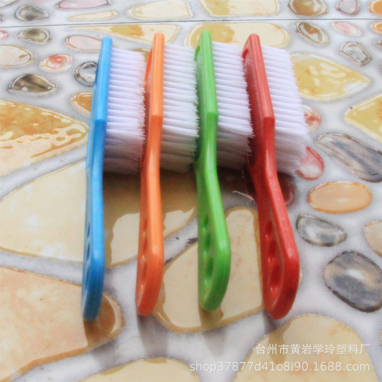 Plastic Shoe Brush Cleaning Wholesale Colorfulful Thick Brush Shoe Gift Brush Round Hole Handle Daily Necessities