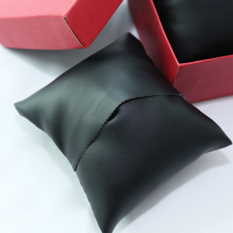 В наличии оптовая коробка для часов из толстого кожаного материала универсальная подушка для браслетов мешок из шелкового хлопка