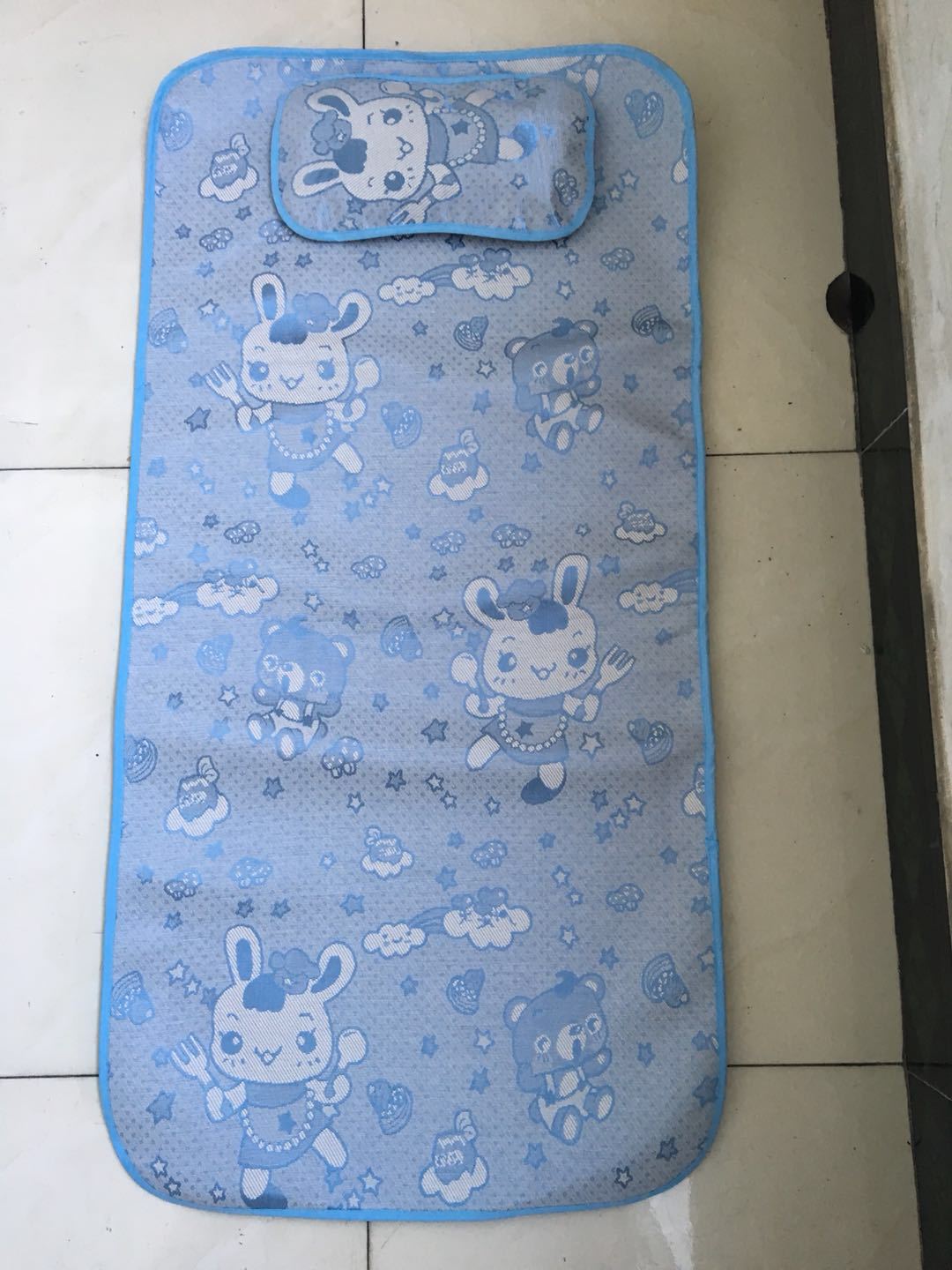Baby mat crib ice silk mat kindergarten children's baby bed mat pillow can be customized wholesale
