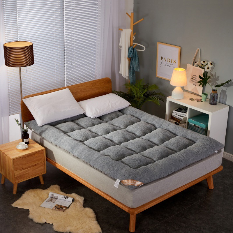 Lamb Velvet Soft Mattress Winter Warm Thickeneded Back Bed Pad 1.5m/ 1.8m Bed Dormitory Single and Double Quilt
