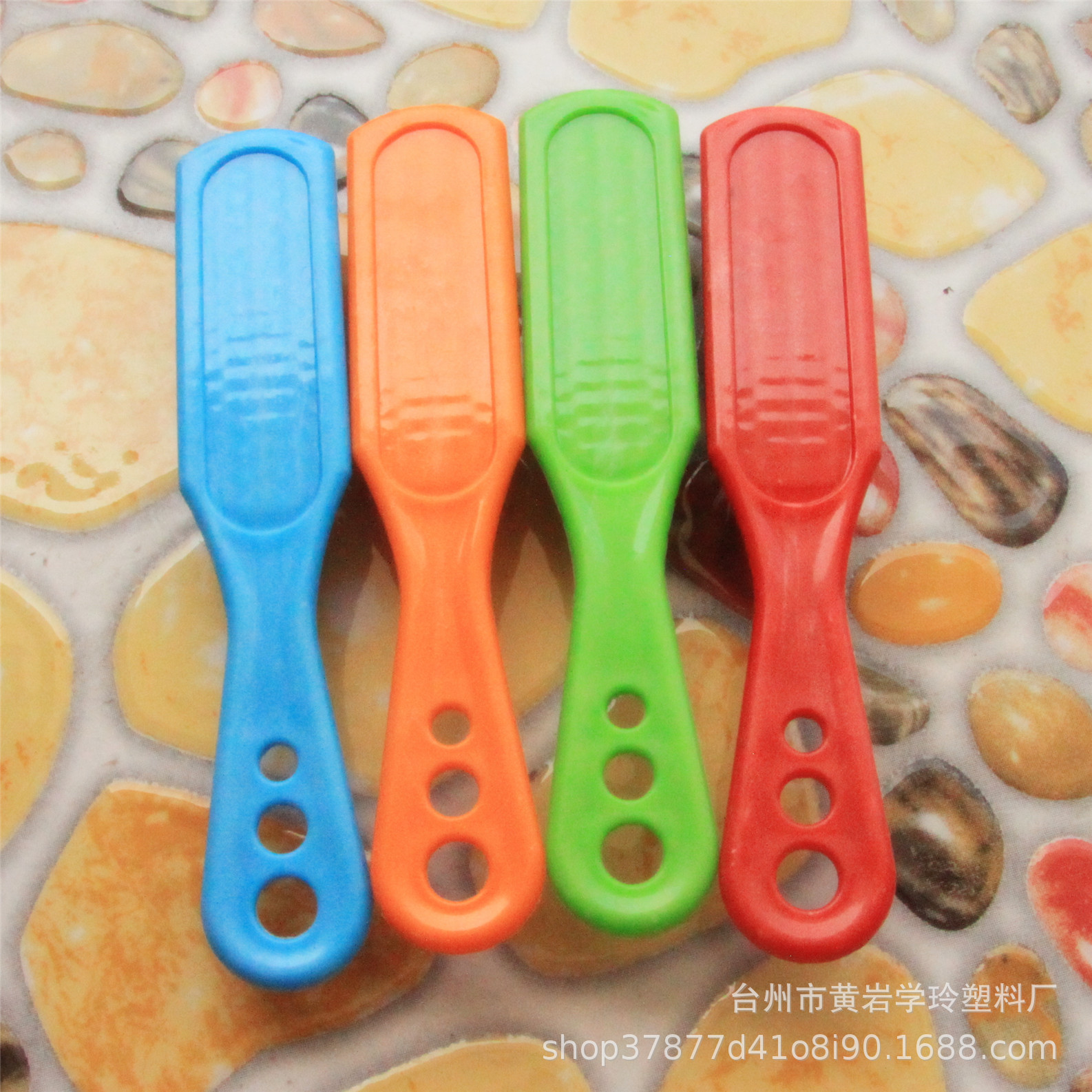 Plastic Shoe Brush Cleaning Wholesale Colorfulful Thick Brush Shoe Gift Brush Round Hole Handle Daily Necessities