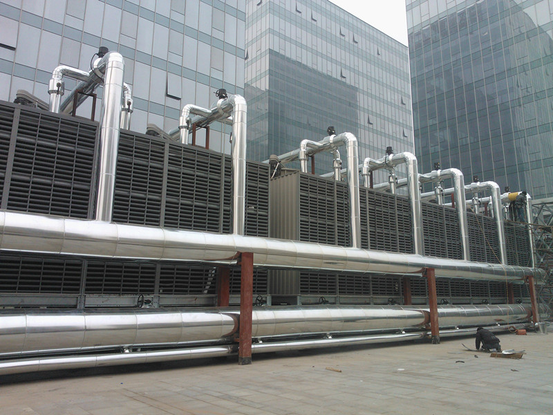 Строительство изоляции труб на заводе, строительство антикоррозийной изоляции крупного оборудования, пакетная изоляция из железных листов