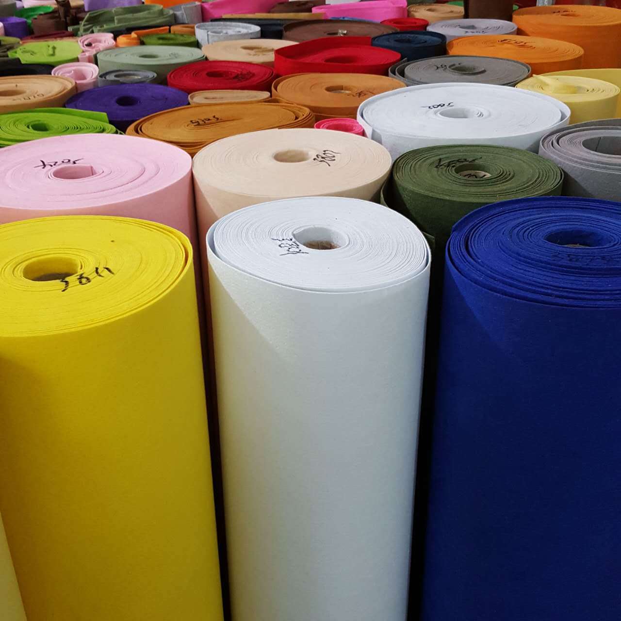 Factory Direct 1MM color handmade DIY kindergarten luggage non-woven felt cloth non-woven fabric