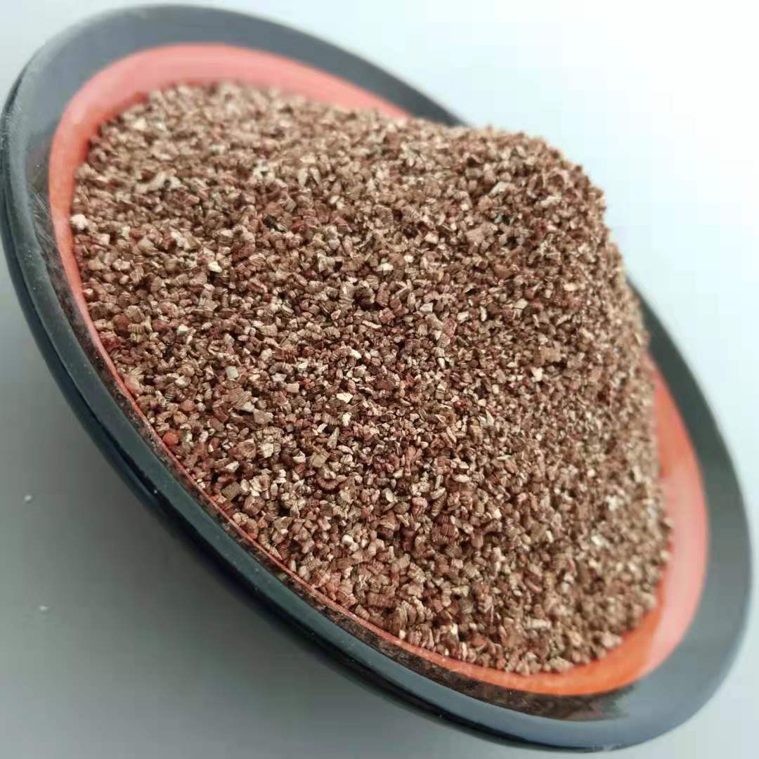 Vermiculite Manufacturers Supply Vermiculite Granules, Expanded Vermiculite, Warm Baby Warm Patch and Golden Vermiculite for Heating Bags