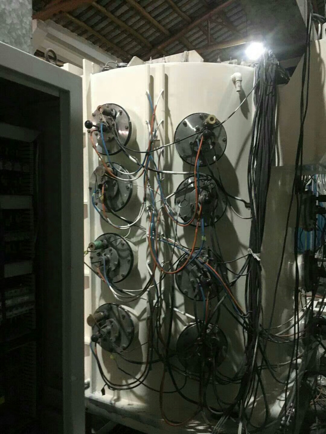 Yuanda Vacuum Idle Inactive 1600 Multi Arc Ion Coating Machine 80% off for Sale Limited Quantity