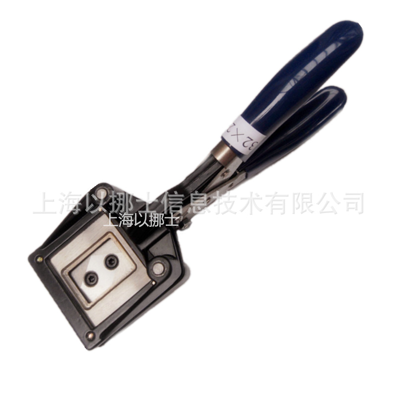 Enos держит одно дюймовое фото 25*32mm резак для бумаги с закругленными краями