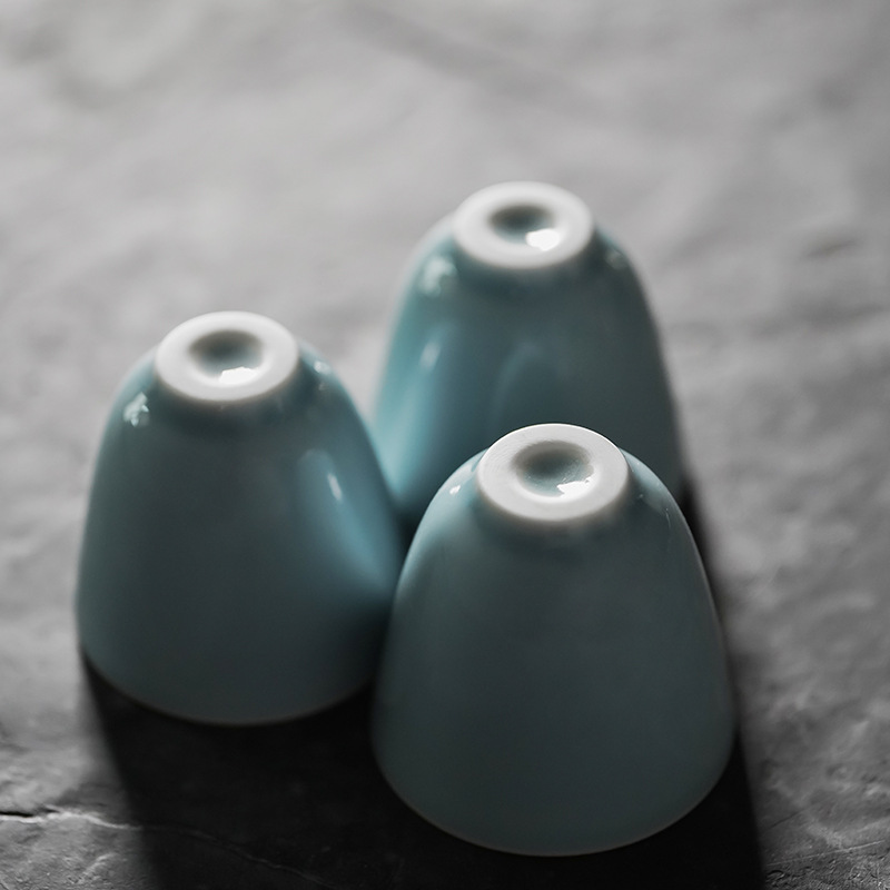 Moji ceramic tea cup kung fu tea set color glaze single cup small tea cup sky blue warm tea cup
