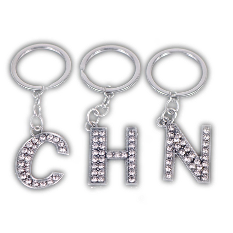 European and American foreign trade 26 English letters keychain alloy Diamond creative jewelry pendant factory outlet
