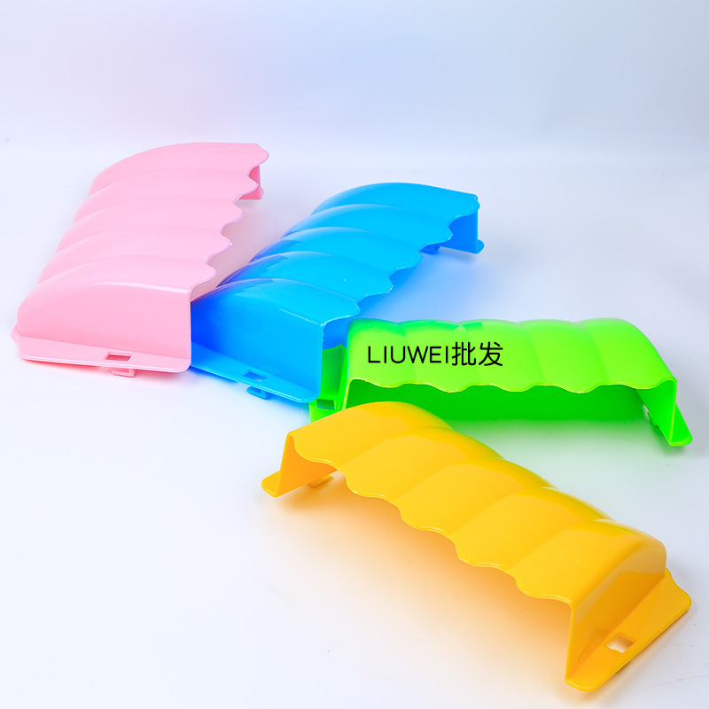 Small Animal External Grass Rack Fixed Pet Grass Basket Grass Basin Grass Frame Rabbit Totoro Dutch Pig Supplies Multi-color Selection