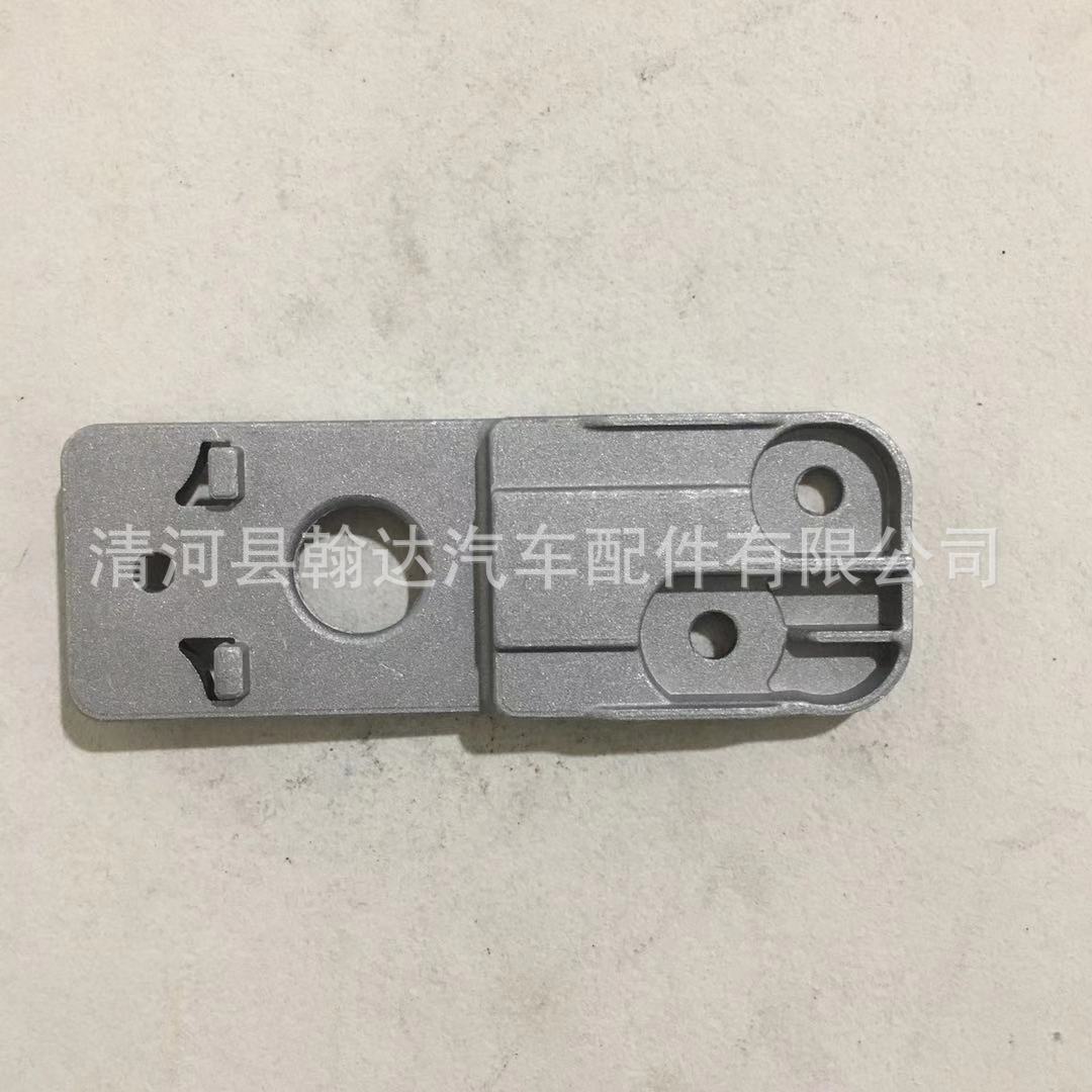 Applicable to Chevrolet Cruze yinglang water tank fixed lower aluminum bracket cross-border auto parts Opel 13300486