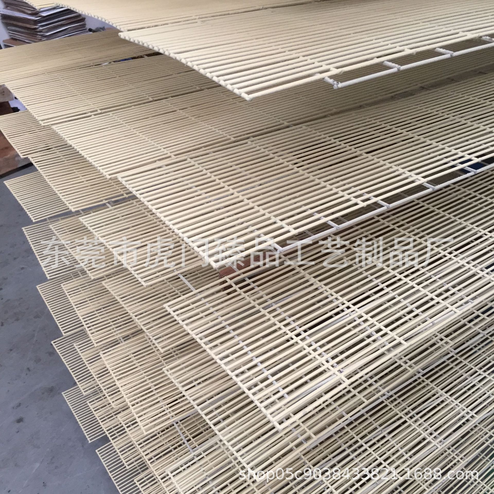 Flocking Manufacturers to Provide Low-Cost High Temperature Metal Mesh Flocking All Kinds of Hardware Flocking Spray Velvet Proces