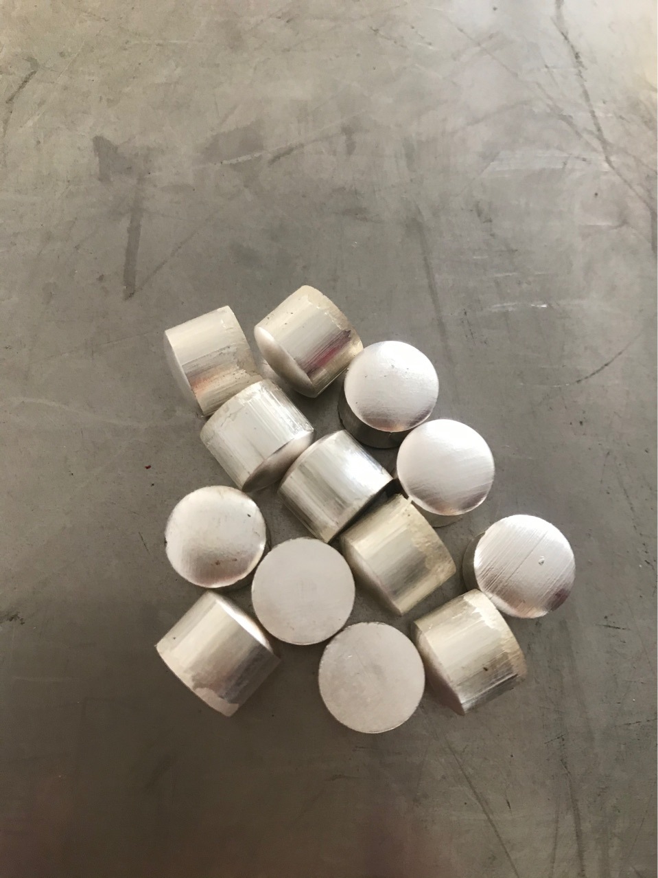 [Малые серебряные материалы различных размеров] Разбитое серебро, серебряные ювелирные изделия, частицы серебряного материала, 9999 чистота, цена 4N серебра, чистое серебро