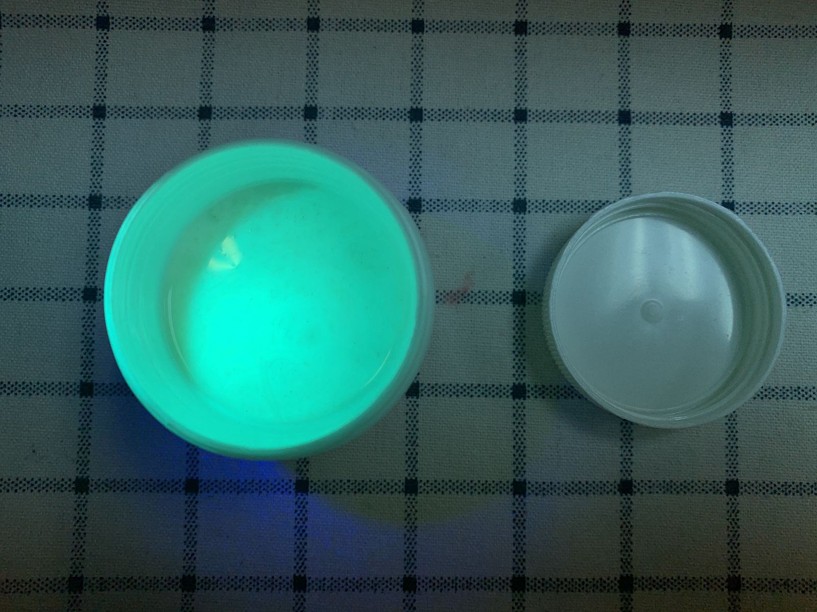 Specializing in the Production of Screen Printing Colorless Fluorescent Ink Screen Printing Anti-Counterfeiting Fluorescent Ink 100g Package