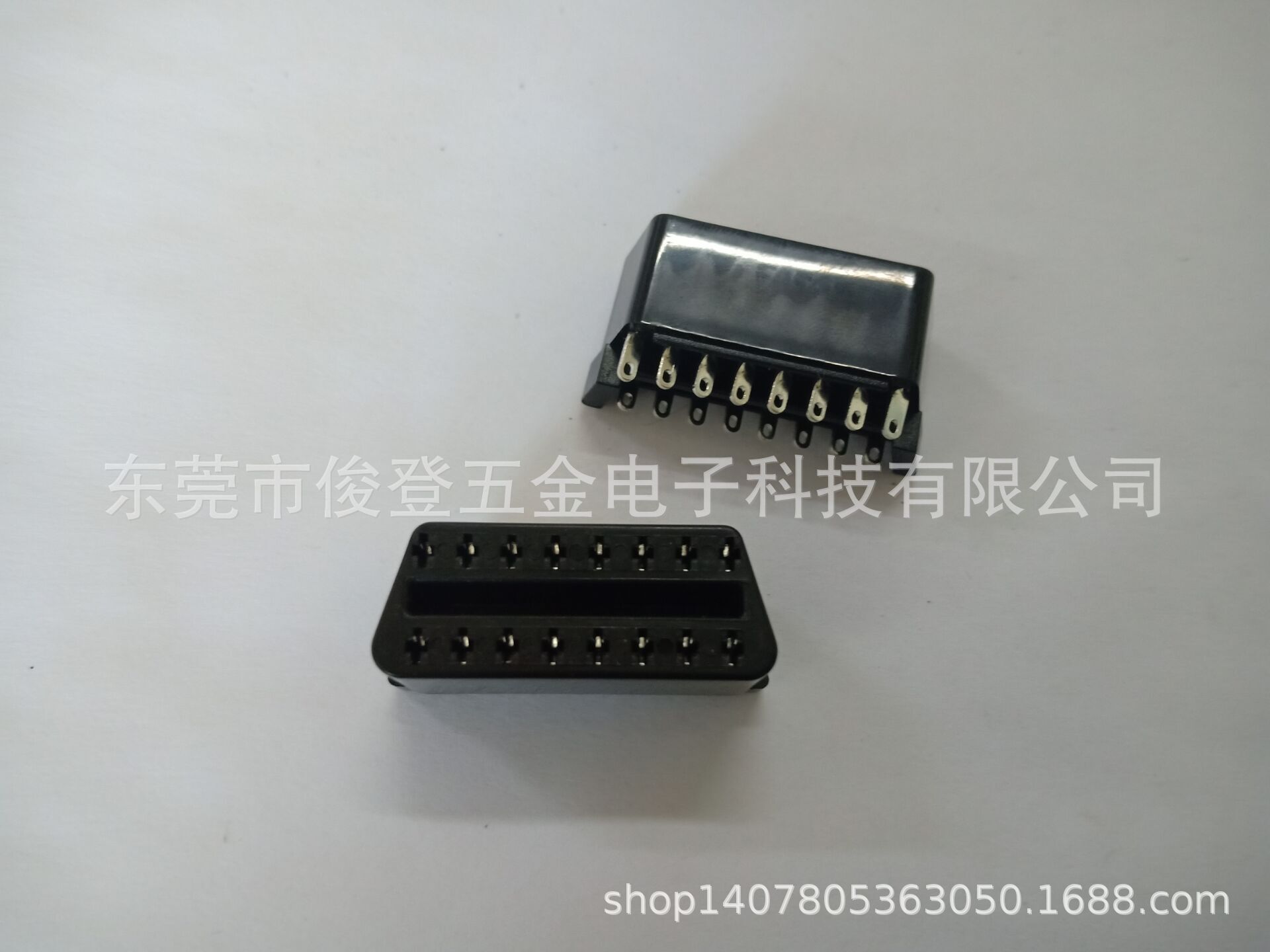 Manufacturers sell OBD2 plugs for OBD wiring harnesses, OBD extension cords, diagnostic equipment