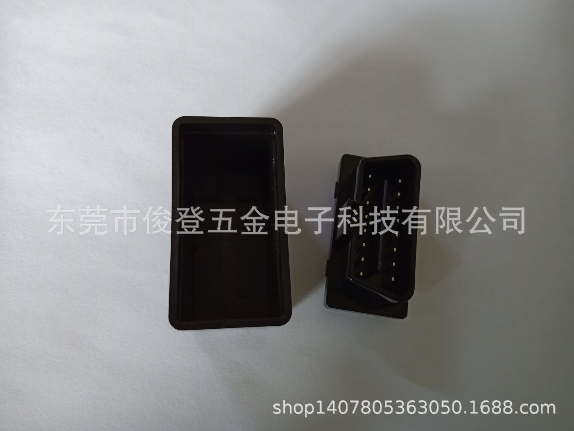 Manufacturer sells OBD2 shell and housing for ELM327 Bluetooth and GPS