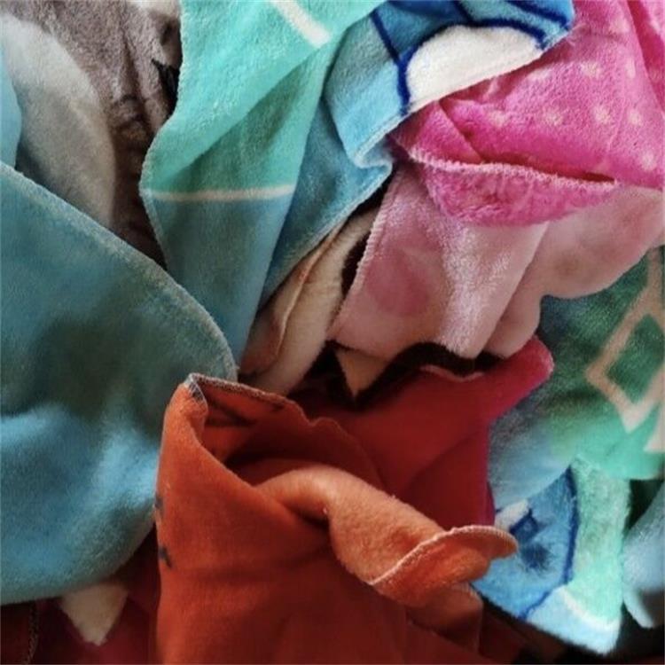 Pet blanket 50*70cm dog blanket KT cat air conditioning blanket coral fleece flannel gift blanket factory wholesale